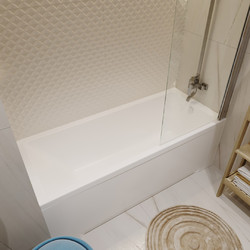 Акриловая ванна Triton Аура 150x70, с ножками, сифоном, экраном